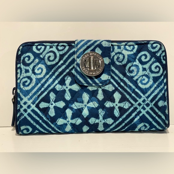 VERA BRADLEY Cuban Tiles Turn Lock Wallet - Picture 11 of 11